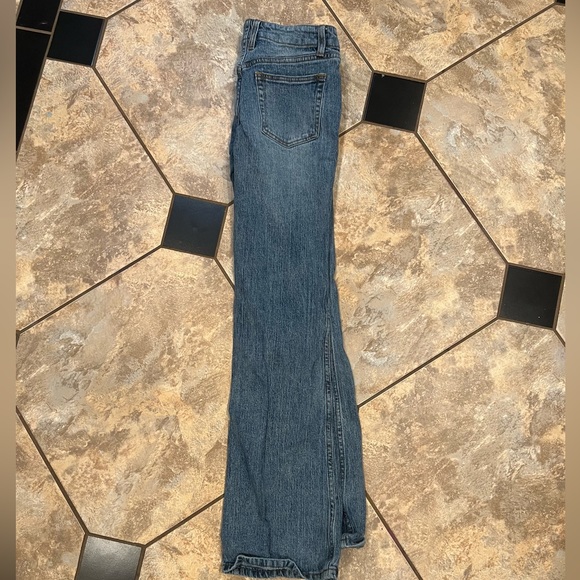 Very cute Brandy Melville Brielle Jeans - Picture 3 of 3